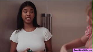 Nevlastní dcera Nia Nacci sledovat Dana DeArmond olizuje její mokré píči