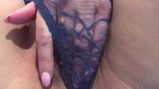 ���िच्या मांजर आत एक कोंबडा आवश्यक. बंद-अप