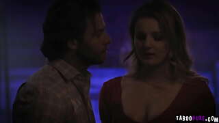 ���ेक्सी सुन्दरी ELiza Eves दिँदै परिपक्व संवर्धन धकेल्नु उनको मीठो muffin संग आफ्नो धडकता कुखुरा