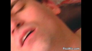 Ki gen matirite blond souyon absorb kòk chante ak vin