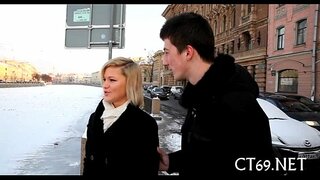 ���క్తివంతమైన వాసి బ్యాంగ్స్ వేడి తేనె