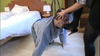 Stima un decision di su hende esklabu laman bo sandalia di tacón haltu sapatu