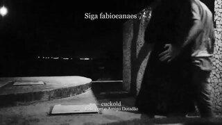 Ġibda. Huma safada namorando na rua com o mini bem mogħnija